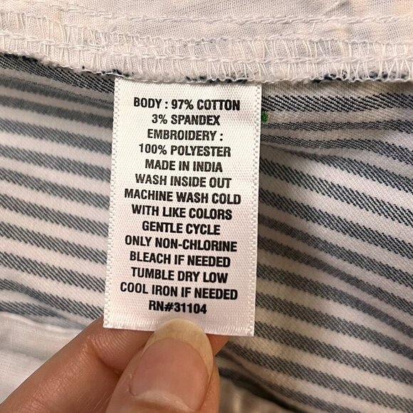 Crown & Ivy Caroline Blue Pin Stripe Palm Tree Shorts Sz 14 - Picture 11 of 12